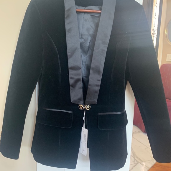 Sarah Ashley Blazer - Picture 5 of 8